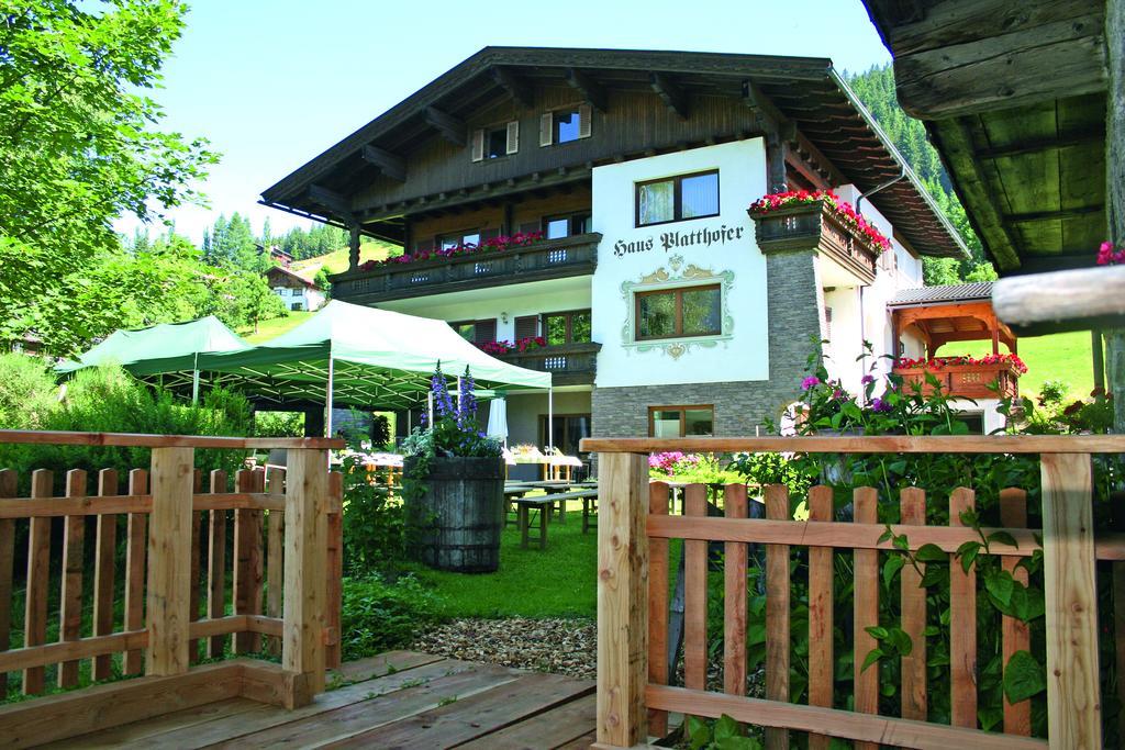 Отель Haus Blatthofer Sankt Lorenzen im Lesachtal Экстерьер фото